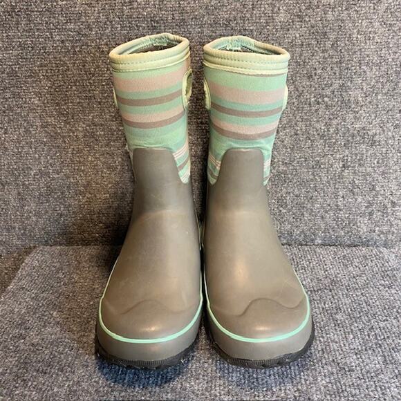 Bogs Youth Size 4 Pull On Snow Rain Boots Classic Stripe Gray Green - Picture 3 of 6